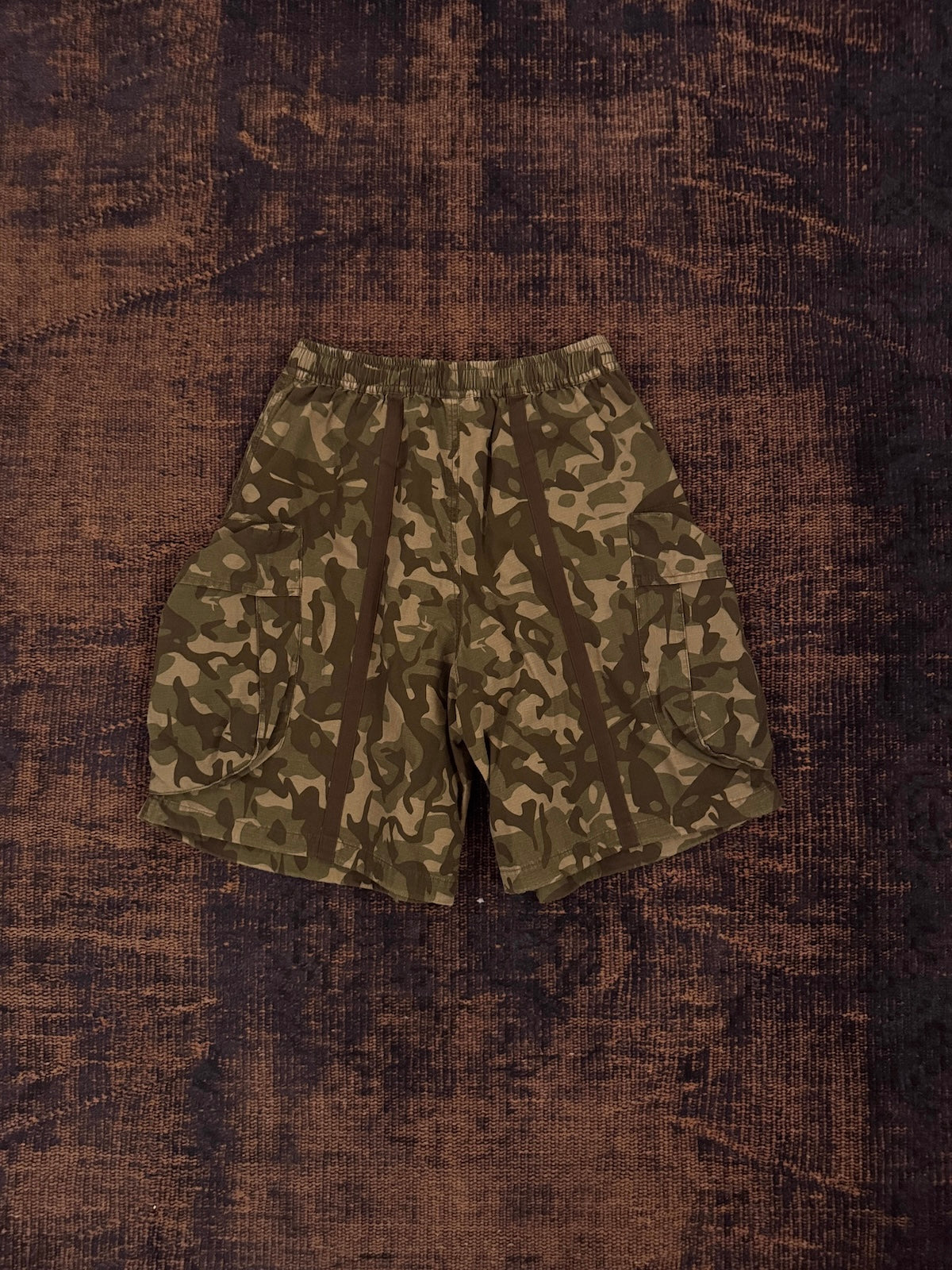 P.A.M. GARDEN VARIETY CAMO CHOW SHORTS