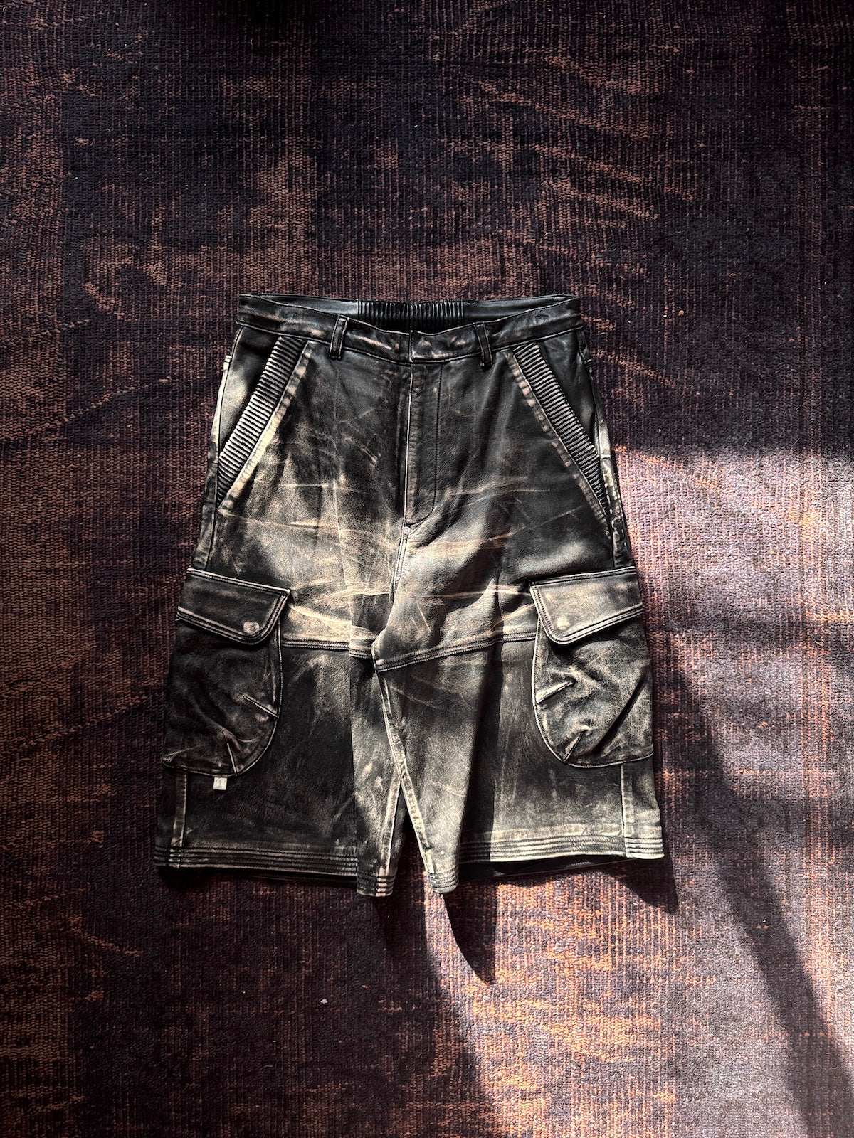 FAF(FAKE AS FLOWERS)　Leather Shorts