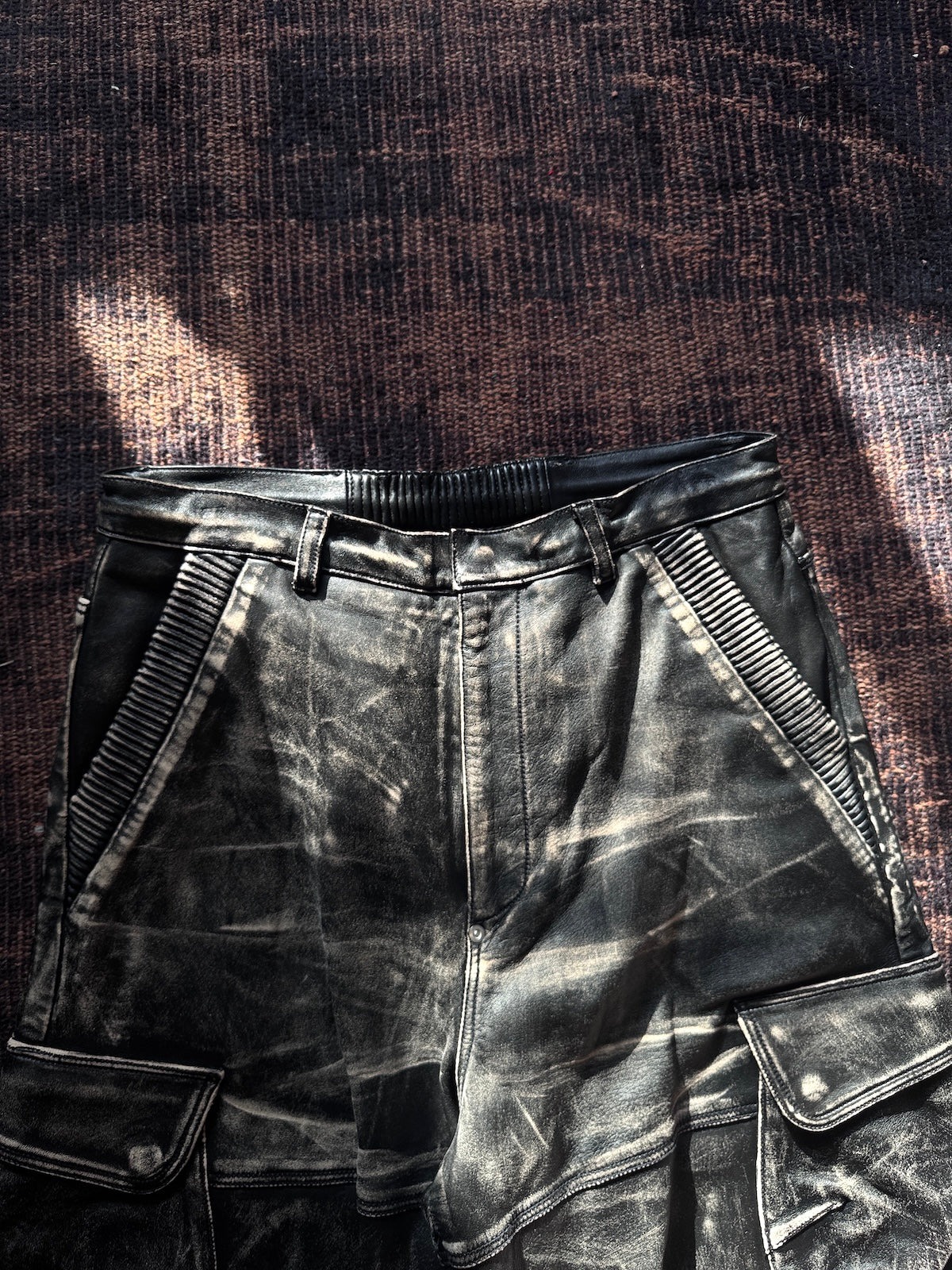 FAF(FAKE AS FLOWERS)　Leather Shorts
