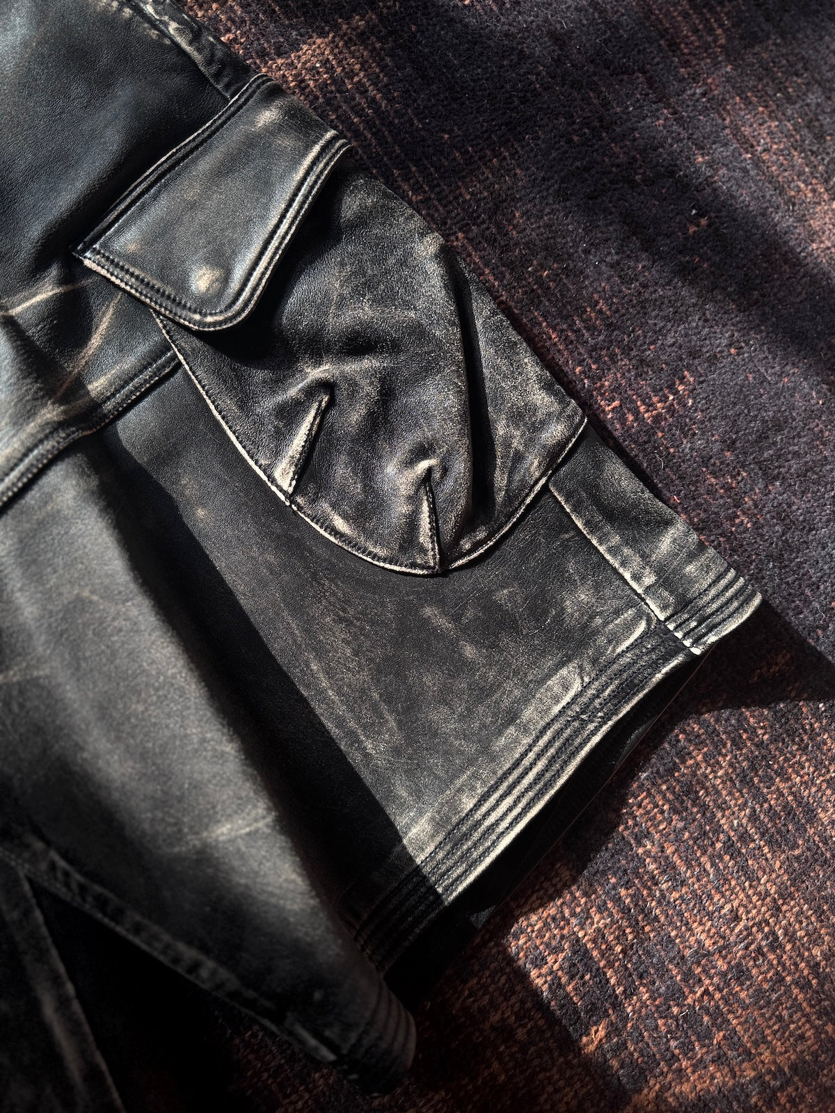 FAF(FAKE AS FLOWERS)　Leather Shorts
