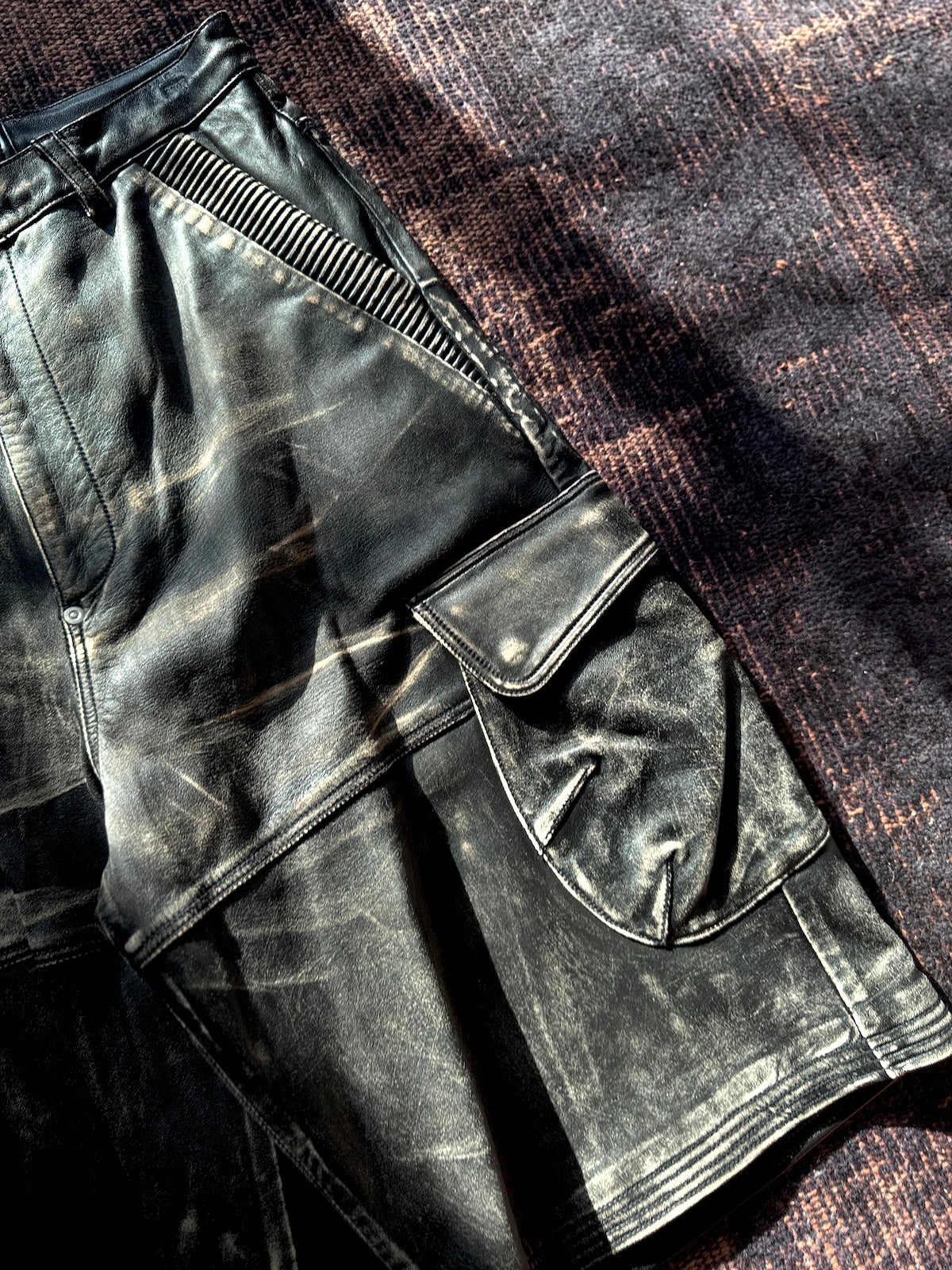FAF(FAKE AS FLOWERS)　Leather Shorts
