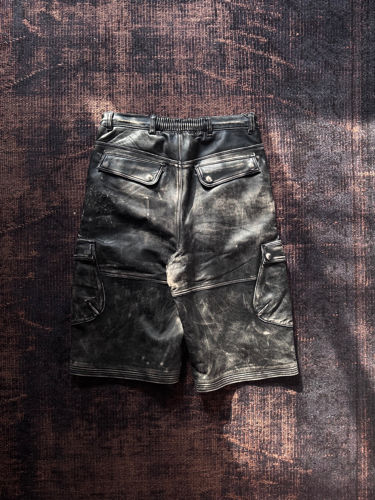 FAF(FAKE AS FLOWERS)　Leather Shorts