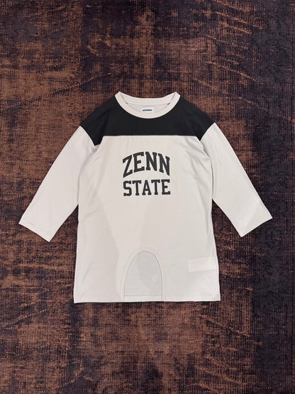 KOZABURO　ZENN STATE COLLEGE PRINT QUARTER SLEEVE T-SHIRTS  "OFF WHITE"
