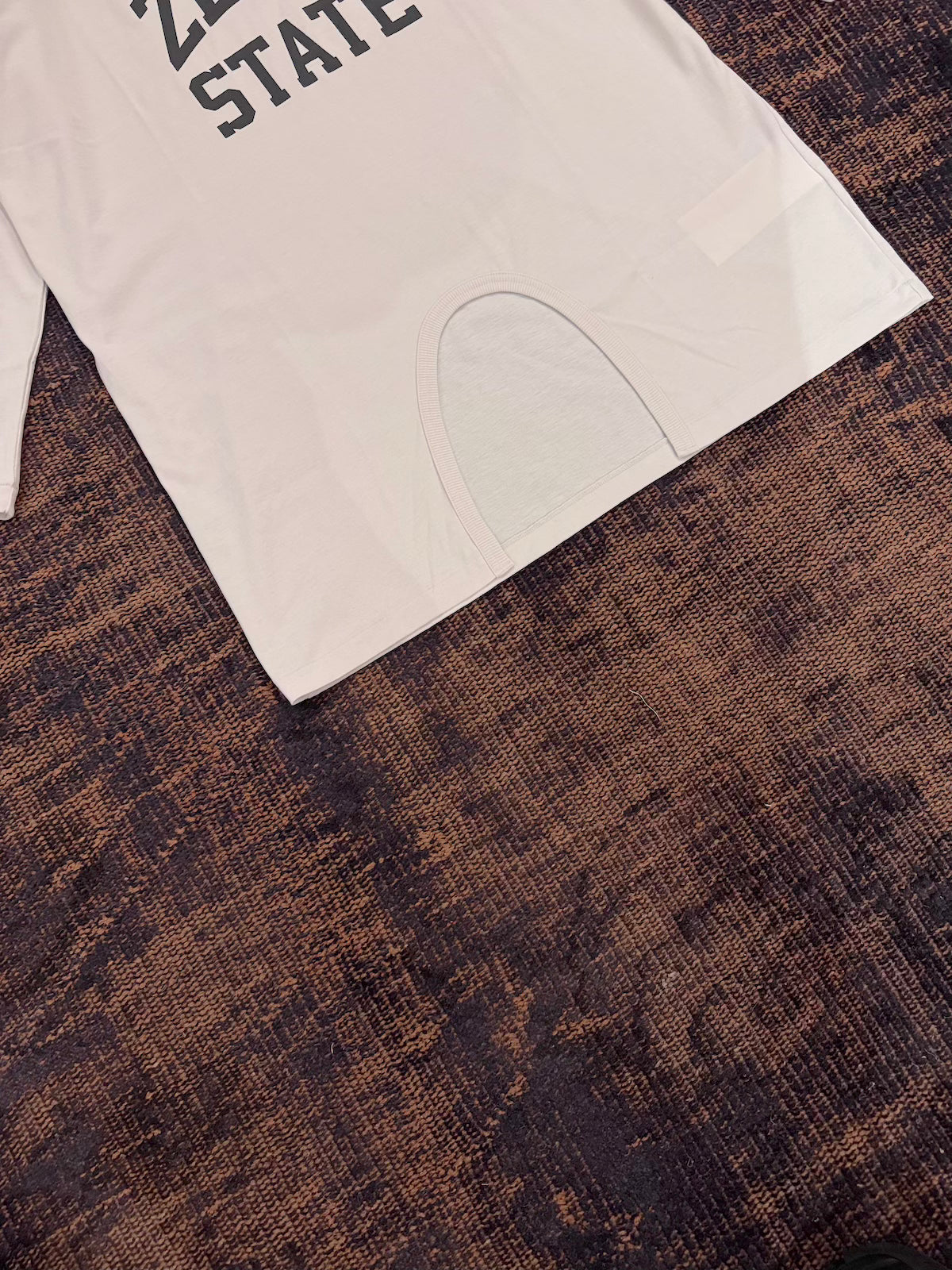 KOZABURO　ZENN STATE COLLEGE PRINT QUARTER SLEEVE T-SHIRTS  "OFF WHITE"