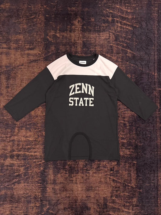 KOZABURO　ZENN STATE COLLEGE PRINT QUARTER SLEEVE T-SHIRTS  "CHARCOAL"