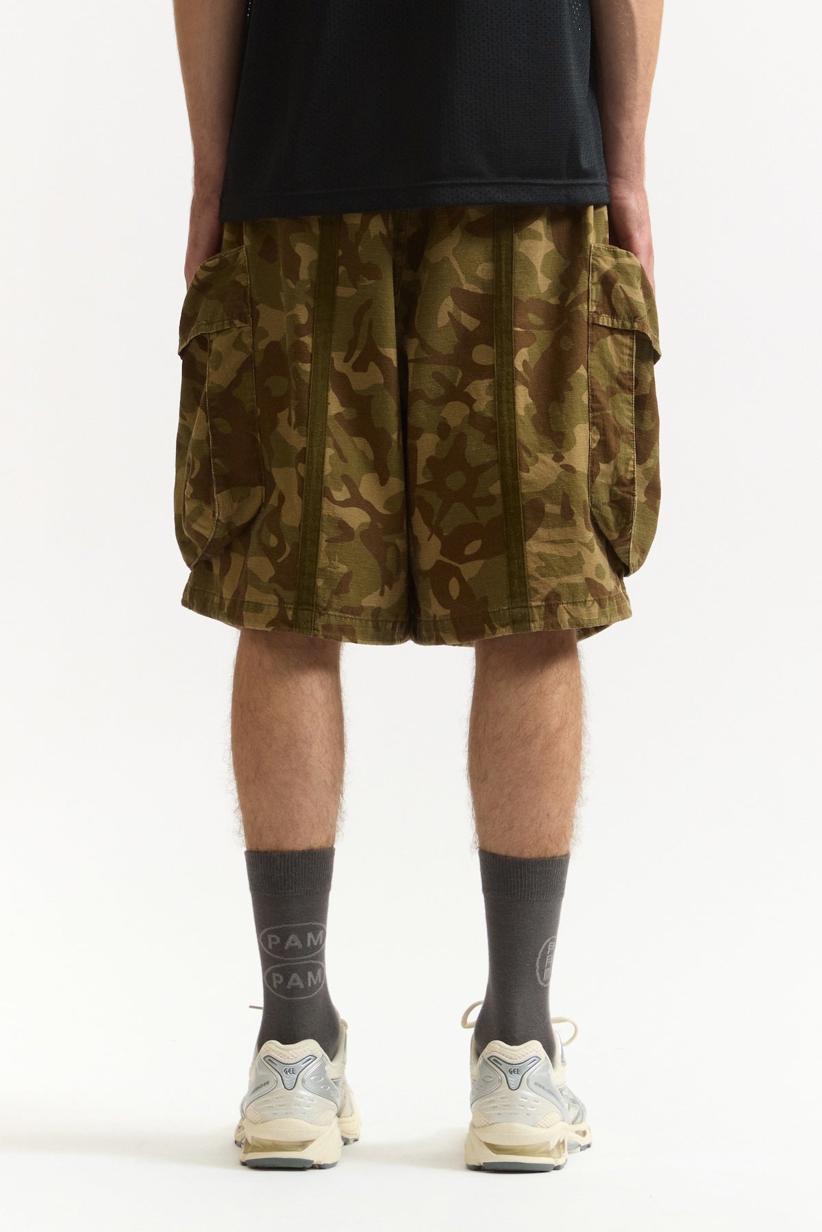 P.A.M.　GARDEN VARIETY CAMO CHOW SHORTS