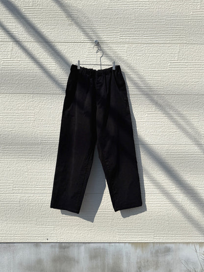 RELAX FIT "Corduroy easy slacks"      -black-