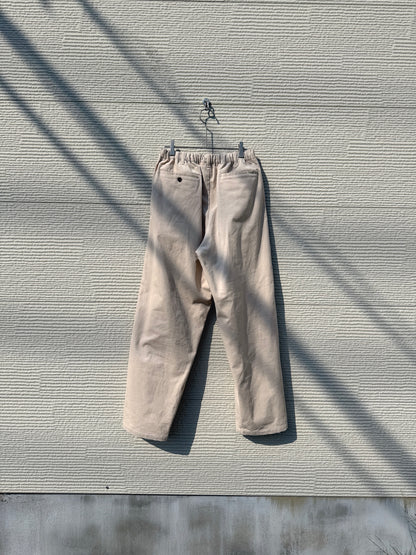 RELAX FIT "Corduroy easy slacks"      -cream-