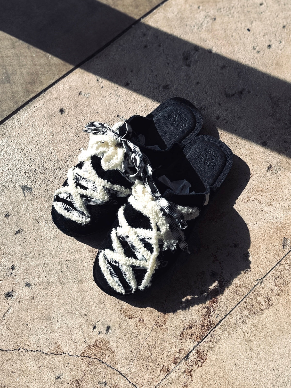SUICOKE × FAF "black"