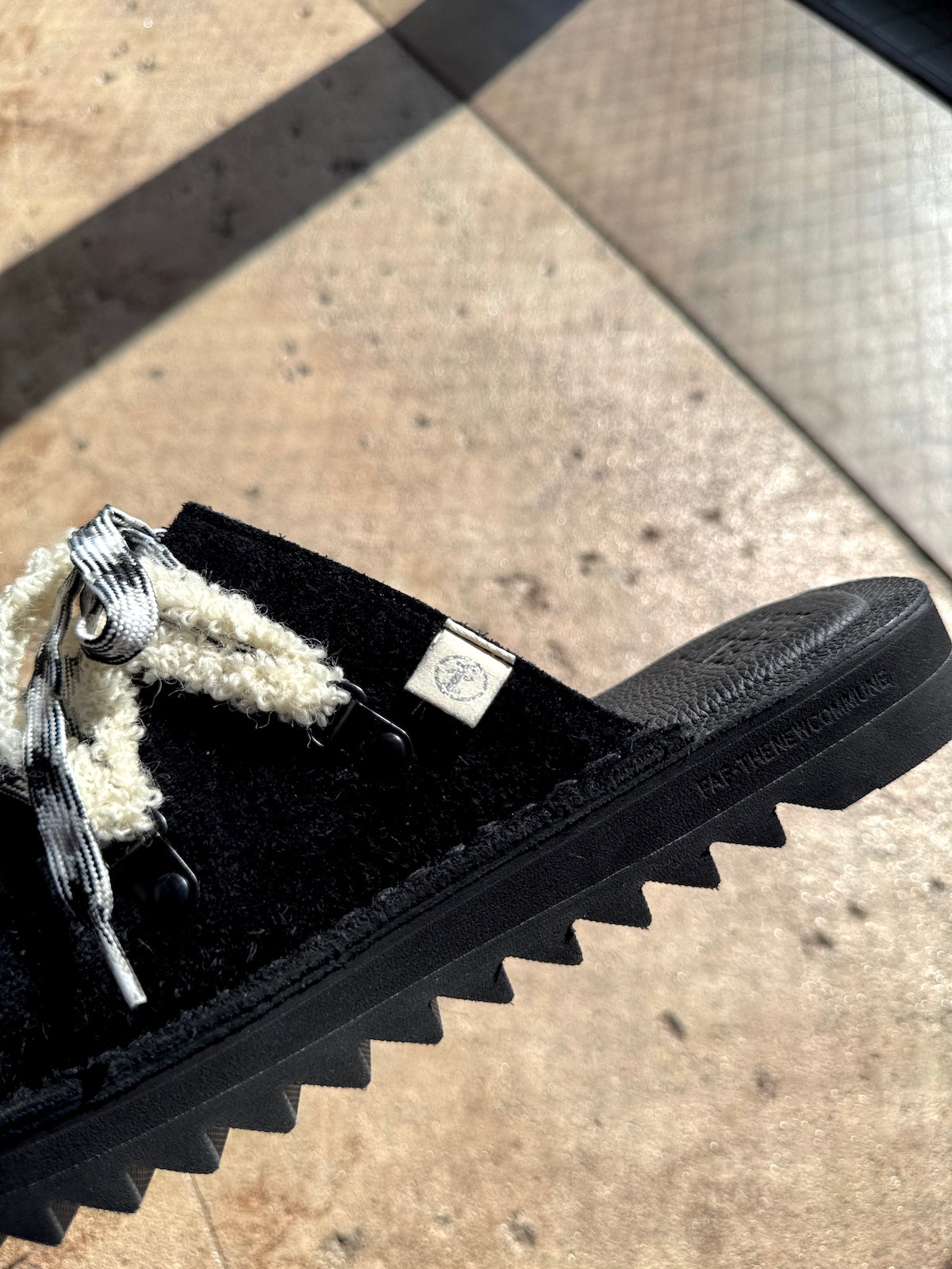 SUICOKE × FAF "black"
