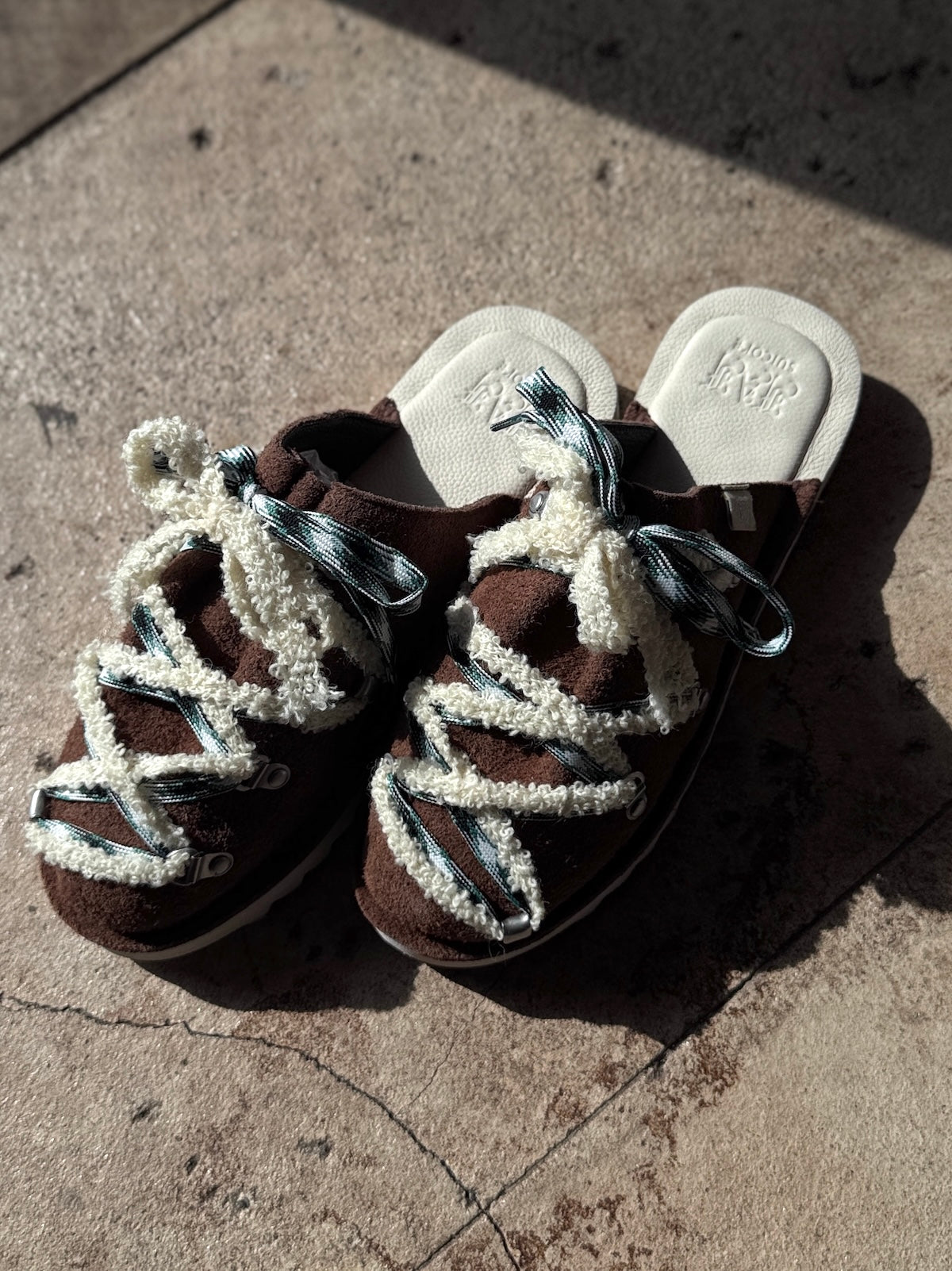 SUICOKE × FAF "brown"