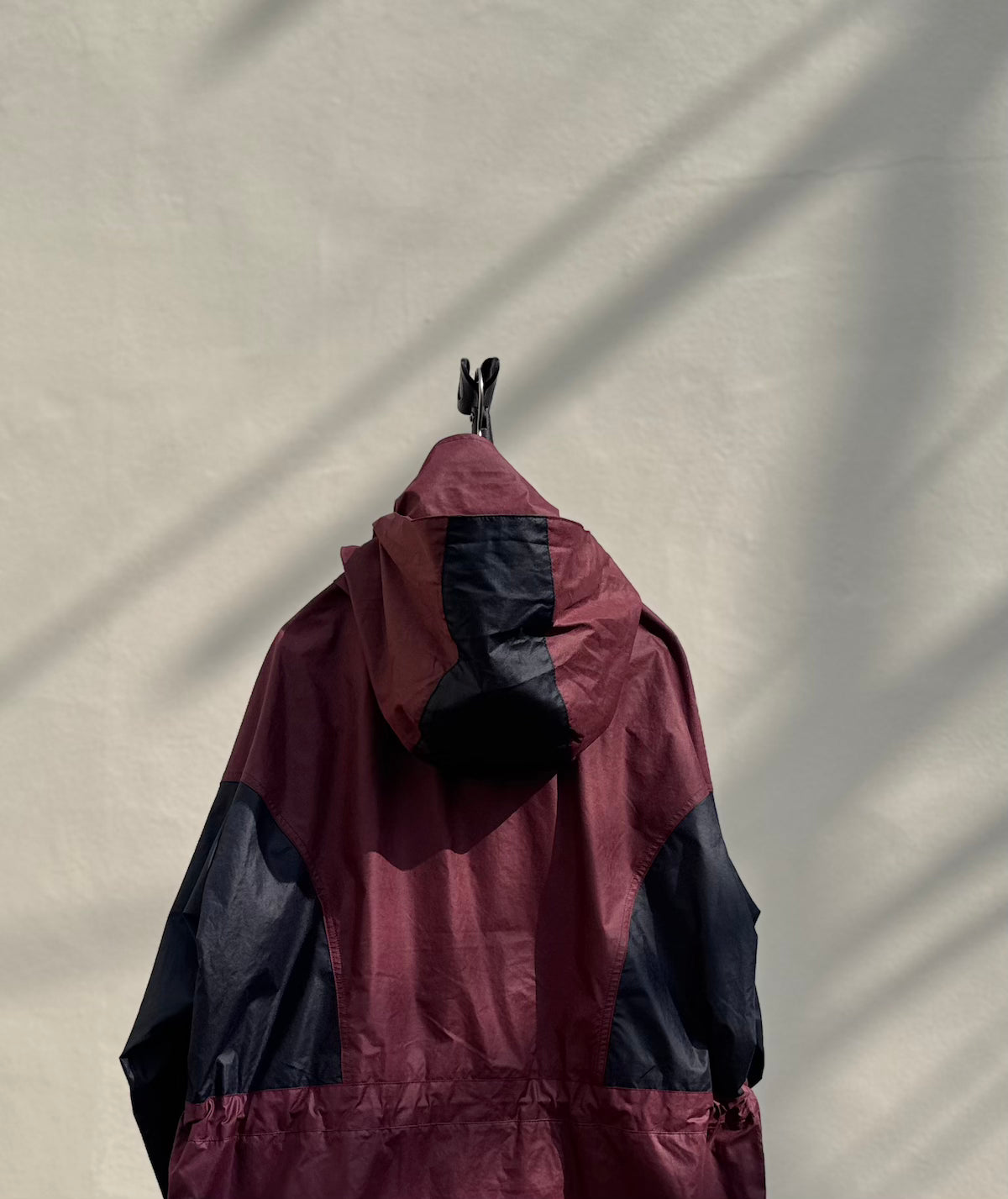 The DUFFER N NEPHEWS　HOODED WIND BREAKER WAXFINISH