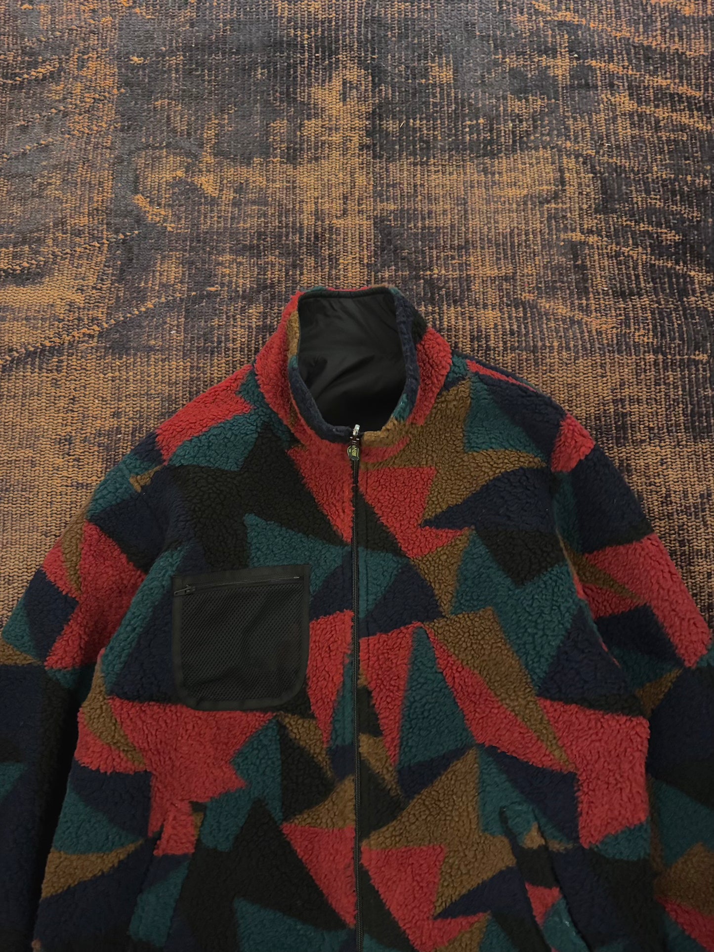 The DUFFER N NEPHEWS　REVERSIBLE JACQUARD BOA BLOUSON