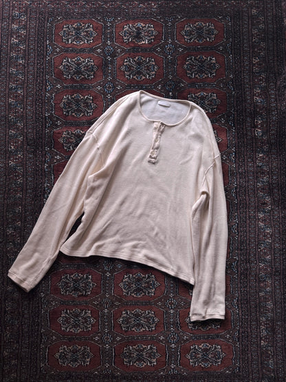 UNDECORATED　"COTTON CASHMERE WAFFLE HENRY NECK TOP"
