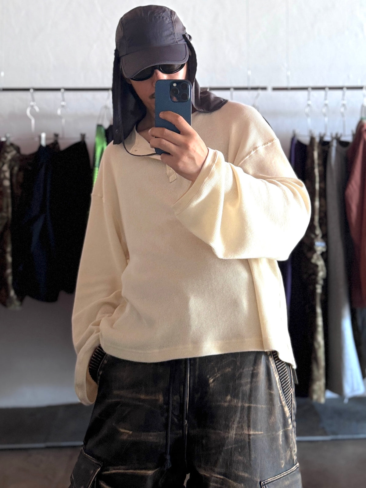 UNDECORATED　"COTTON CASHMERE WAFFLE HENRY NECK TOP"