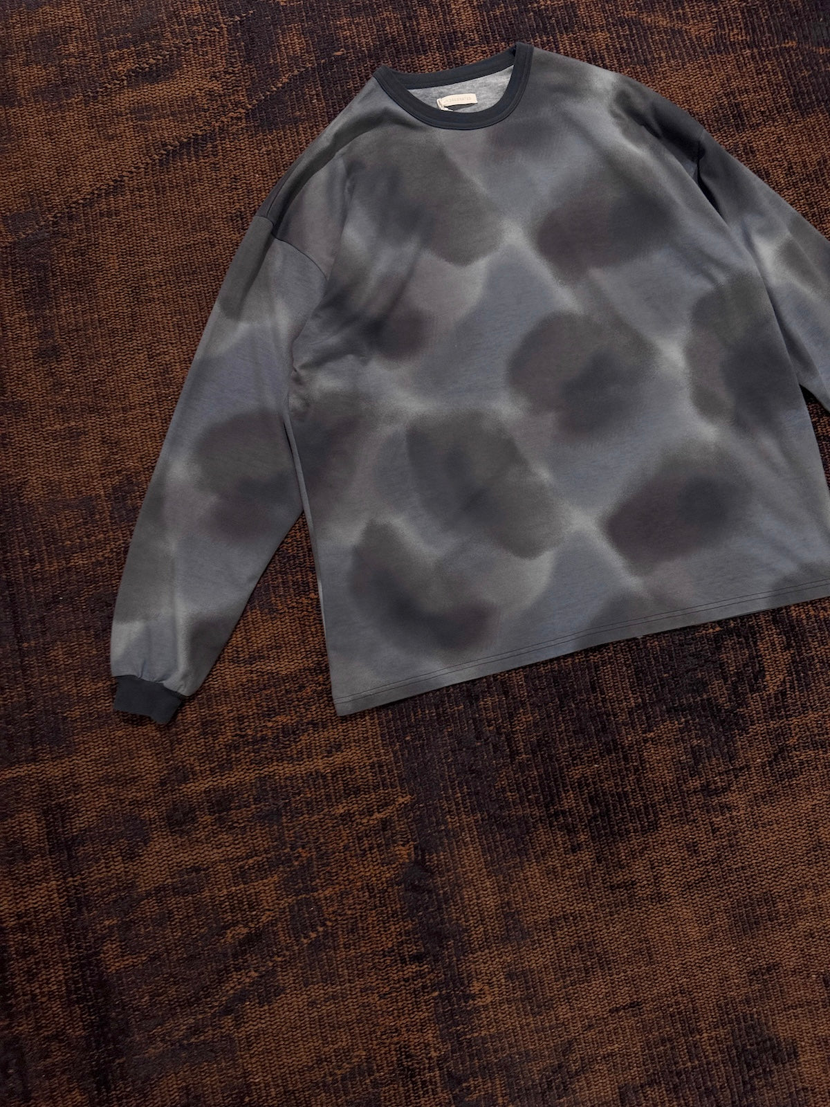 UNDECORATED　OVER-PAINTING L/S T-SHIRT