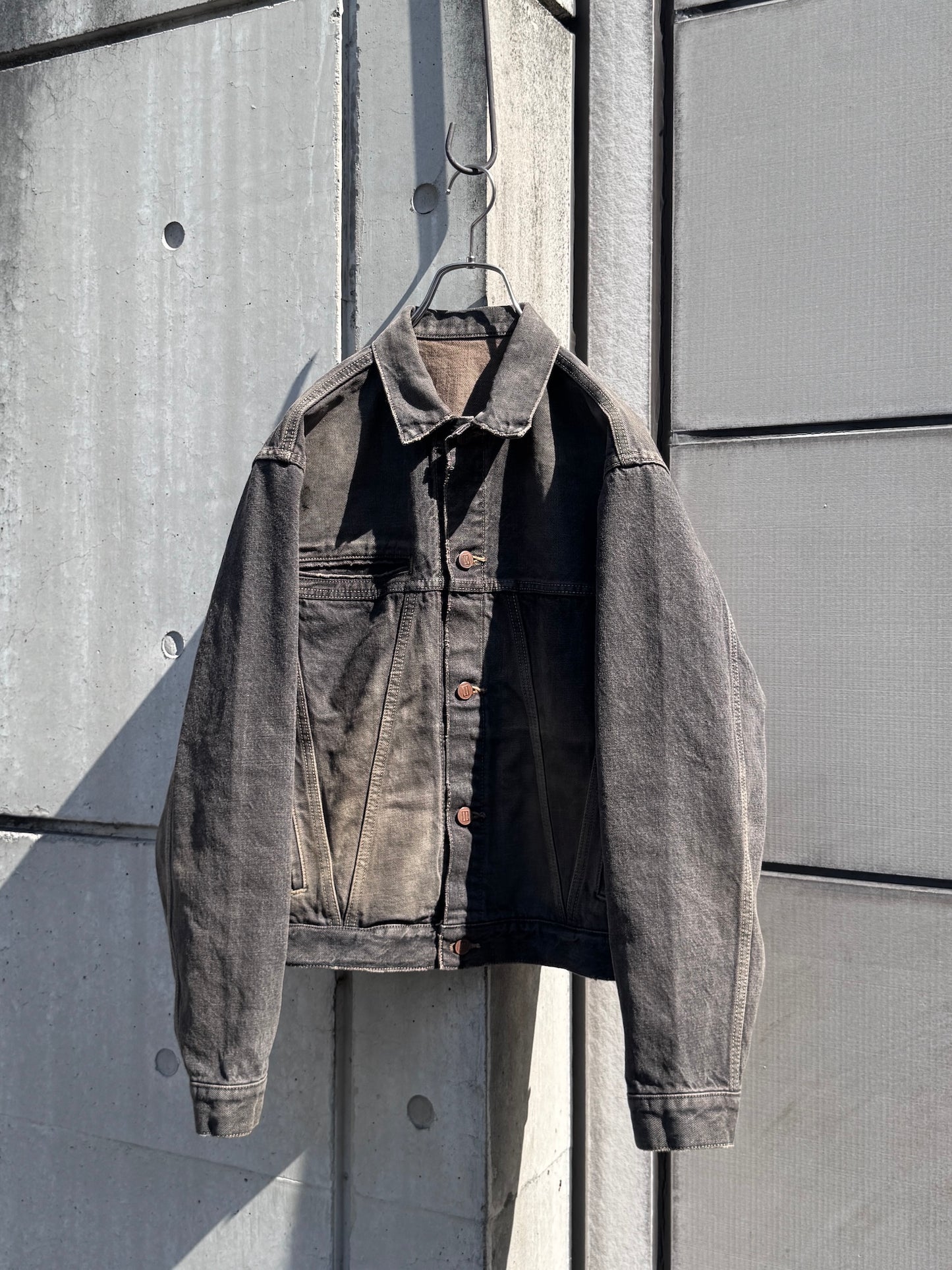 daisuke tanabe　coffee black denim jacket destroyed